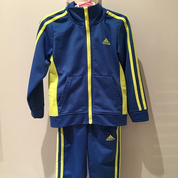 adidas track suit 3t